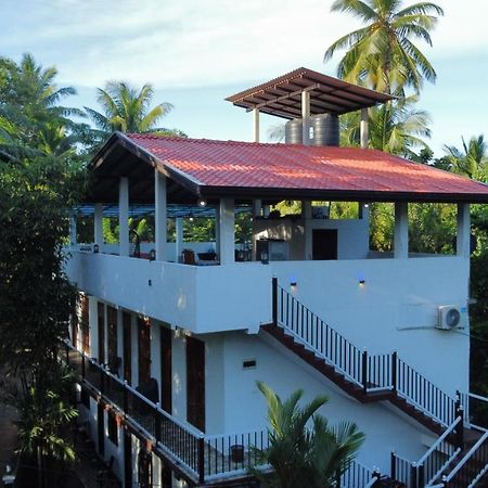 Rainbow Guest House Хиккадува Экстерьер фото