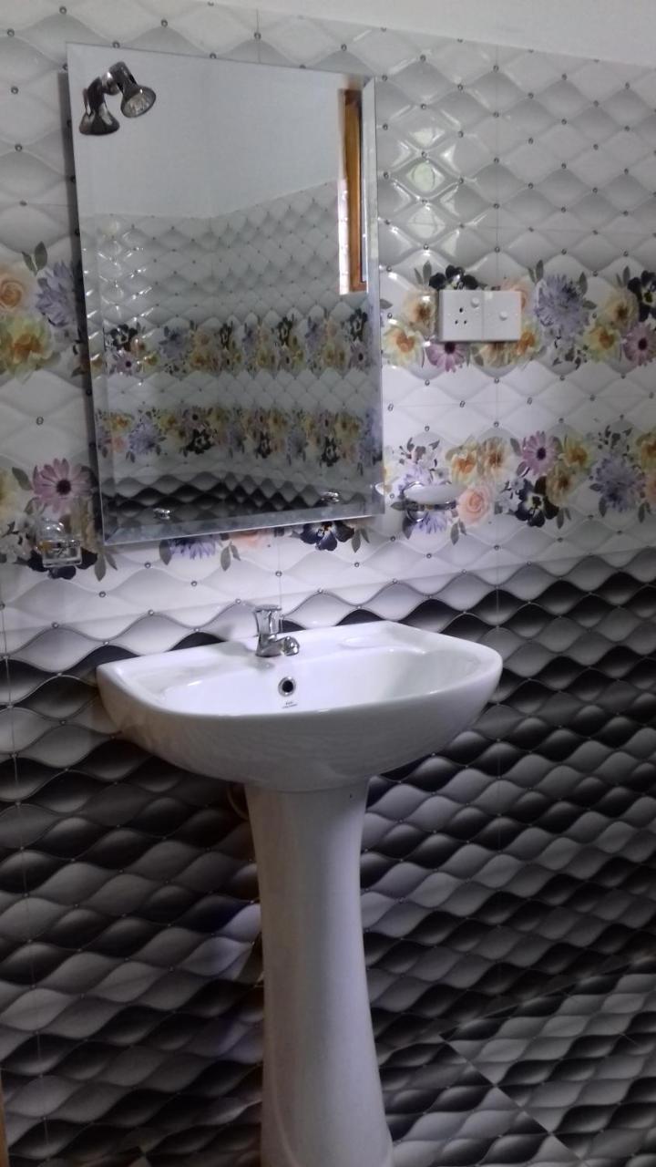 Rainbow Guest House Хиккадува Экстерьер фото