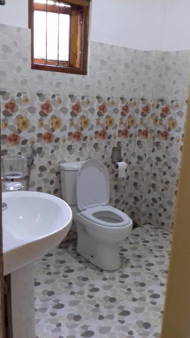 Rainbow Guest House Хиккадува Экстерьер фото