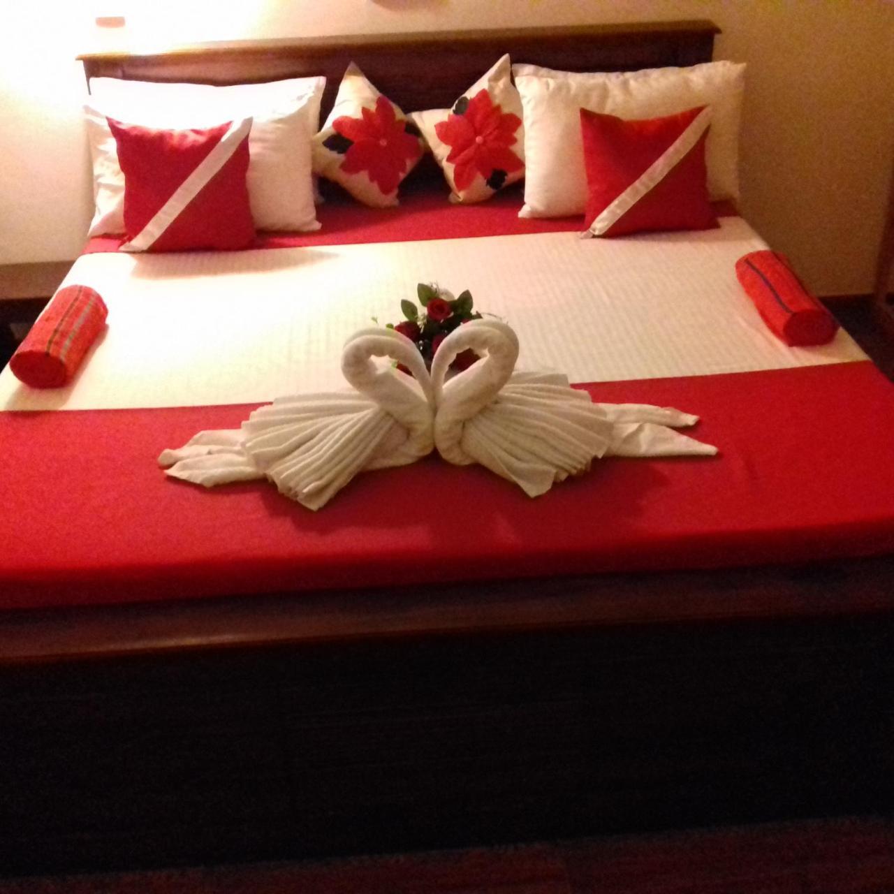Rainbow Guest House Хиккадува Экстерьер фото