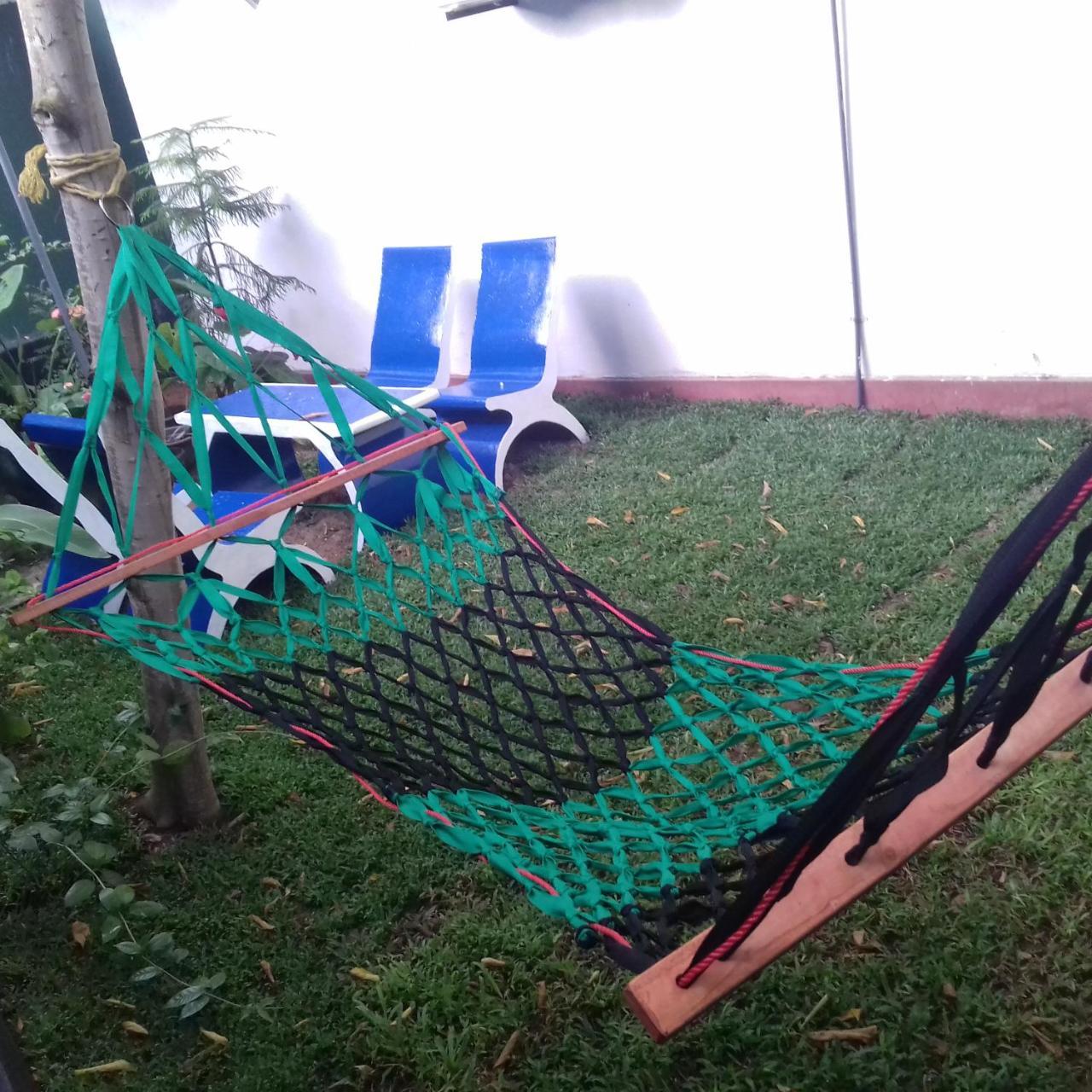 Rainbow Guest House Хиккадува Экстерьер фото