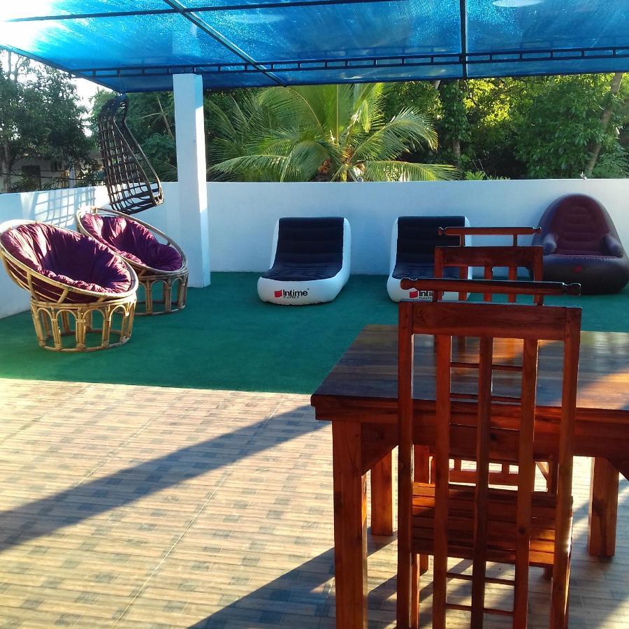 Rainbow Guest House Хиккадува Экстерьер фото