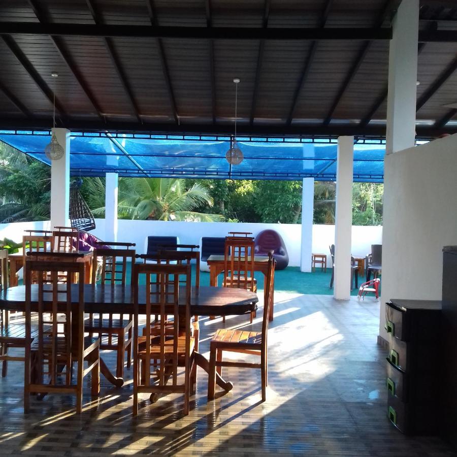 Rainbow Guest House Хиккадува Экстерьер фото