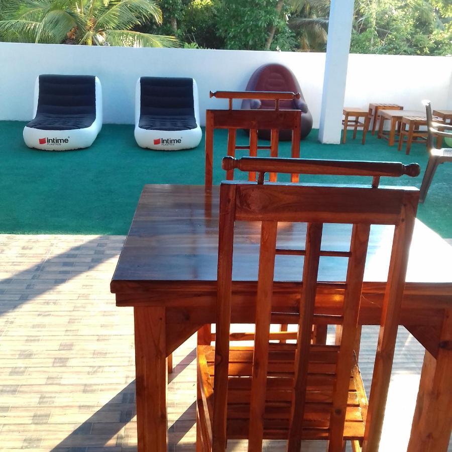 Rainbow Guest House Хиккадува Экстерьер фото